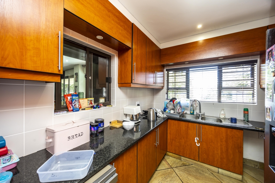 5 Bedroom Property for Sale in Beacon Bay Eastern Cape